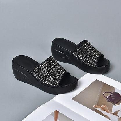 【35-43】👡Błyszczące sandały klinowe dla kobiet