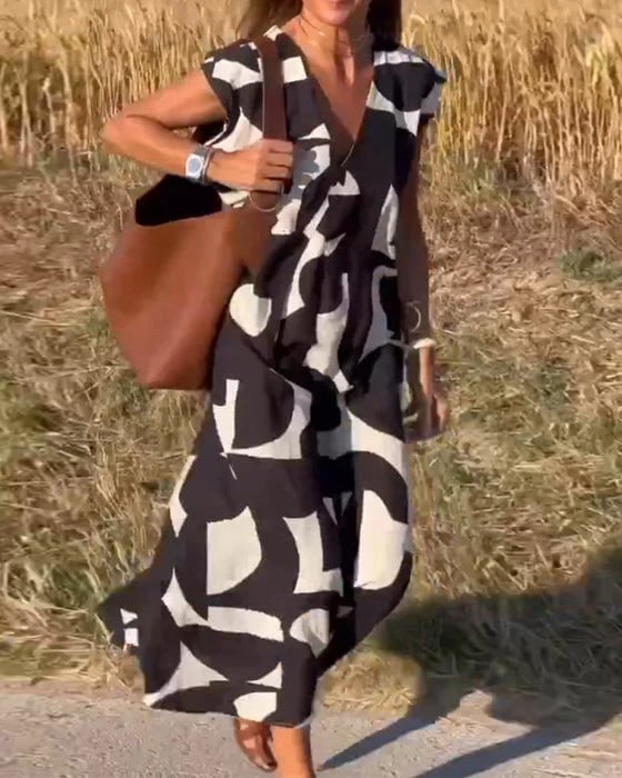 💕Sukienka z nadrukiem z dekoltem w szpic👗