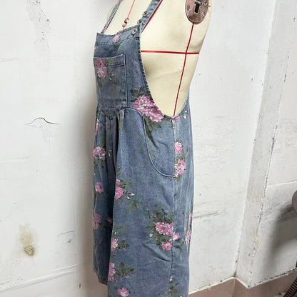 Dżinsowy kombinezon z nadrukiem w kwiaty w stylu vintage